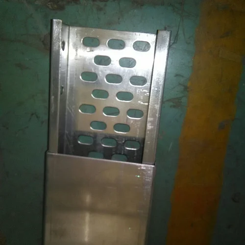 Perforated Type Cable Tray With Cover in Singrauli